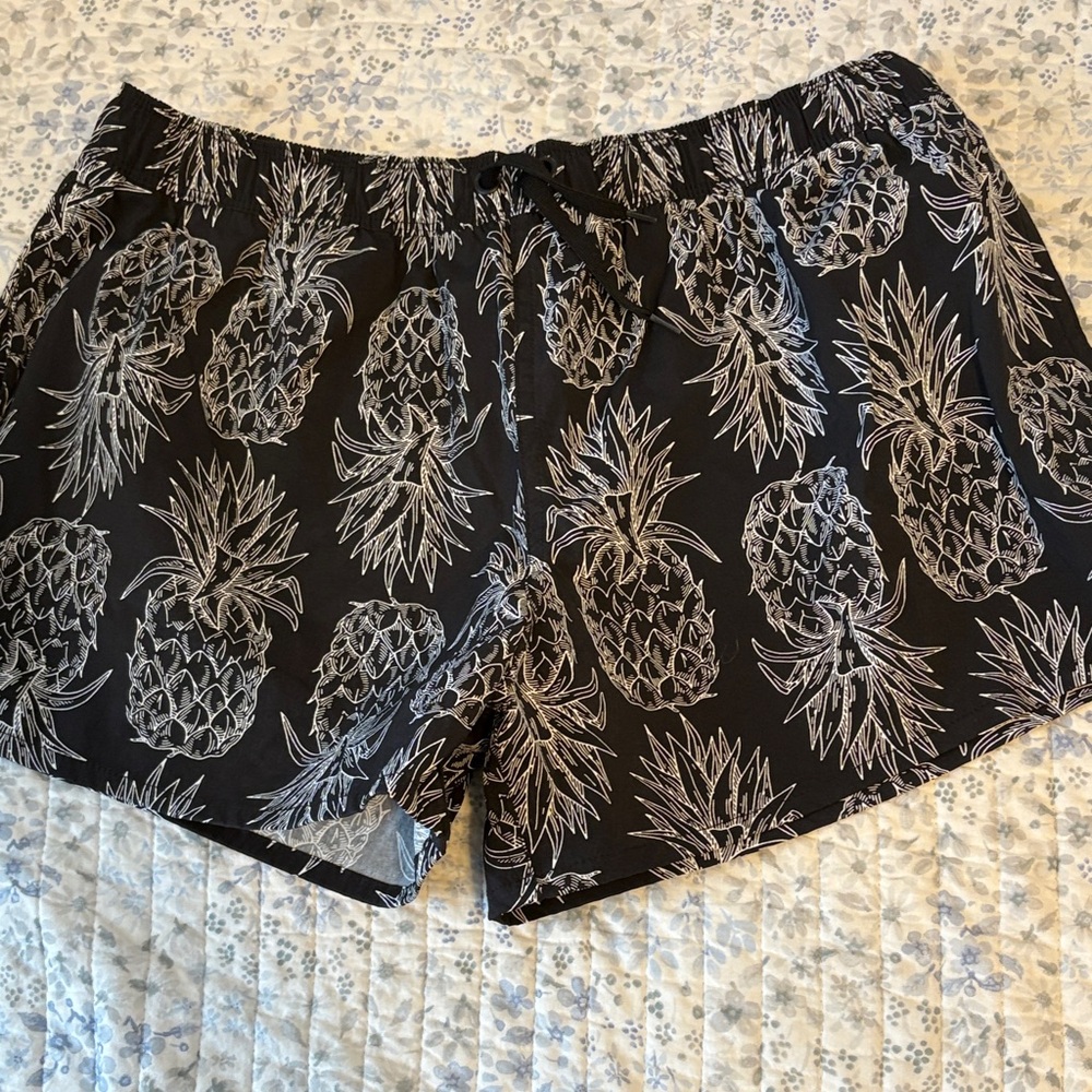 Lauren James Black Pineapple Print Women's Shorts